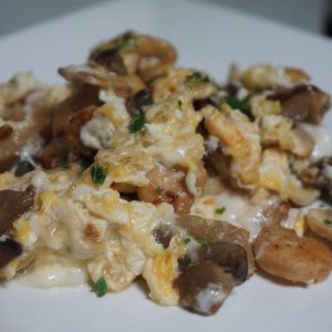 Revuelto de champiñones y gambas